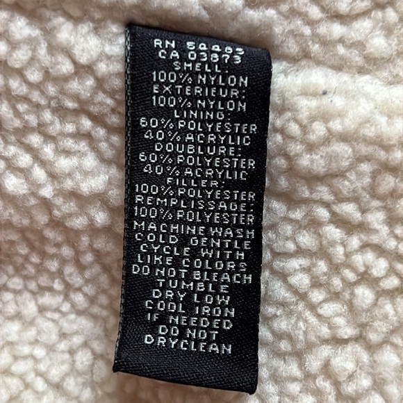 American Eagle Outfitters | Sherpa Lined Puffer Vest - Picture 9 of 10